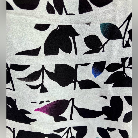 Halogen Sleeveless V-Neck Blouse Shirt Top Semi Sheer Black Gray Leaves l or m - Picture 2 of 7